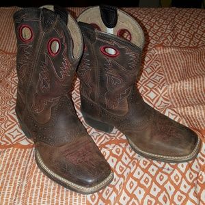 Boys Ariat boot size 1.5